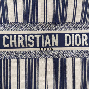 Pre-owned Christian Dior Book Tote White × Navy Jacquard handbag | stylenewstar