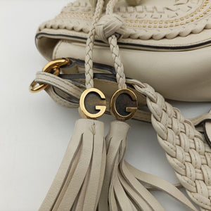 Pre-owned Gucci Tassel Handmade Medium Flap White Leather 263954 shoulderbag | stylenewstar