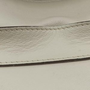 Pre-owned Gucci Tassel Handmade Medium Flap White Leather 263954 shoulderbag | stylenewstar