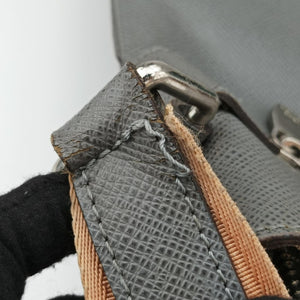 Pre-owned Louis Vuitton SASHA Glacier Grey TAIGA M32630 shoulderbag | stylenewstar