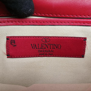 Secondhand Valentino Rockstud VA VA VOOM Red Leather shoulderbag | stylenewstar