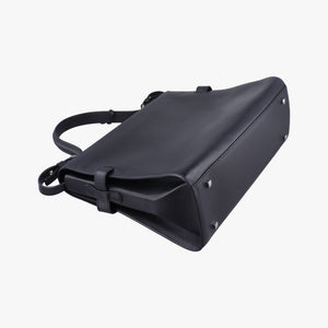 Secondhand Delvaux Tampete Black Leather shoulderbag | stylenewstar