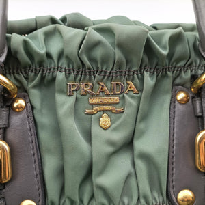 Secondhand Prada Gaufre Green nylon×Leather BN2805 shoulderbag | stylenewstar