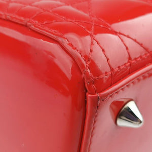 Pre-owned Christian Dior Lady Dior Red patent shoulderbag | stylenewstar