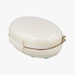 Vintage Chanel LA PAUSA Shiny Chevron Oval Tassel White Leather AS0204 shoulderbag | stylenewstar