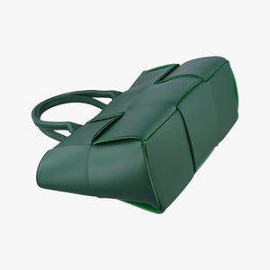 Pre-owned Bottega Veneta THE ARCO Tote Green lambskin handbag | stylenewstar