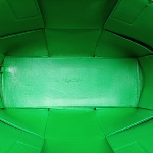 Pre-owned Bottega Veneta THE ARCO Tote Green lambskin handbag | stylenewstar