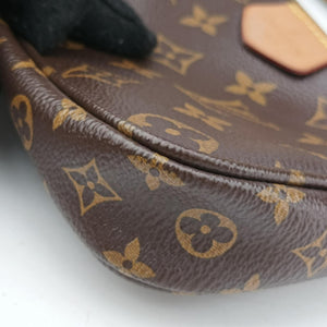 Vintage Louis Vuitton MULTI POCHETTE ACCESSOIRES Brown × Khaki Monogram Canvas M44840 shoulderbag | stylenewstar