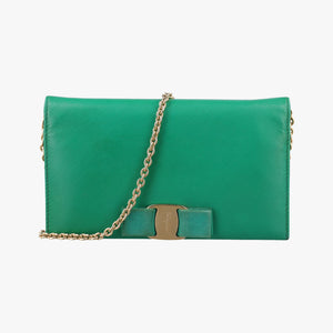 Pre-owned Ferragamo Ginny Vara Green Leather shoulderbag | stylenewstar