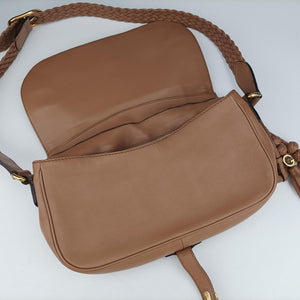 Pre-owned Gucci Tassel Handmade Medium Flap Camel Leather 263954 shoulderbag | stylenewstar