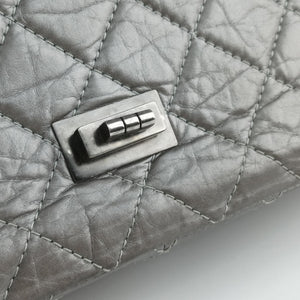 Pre-owned Chanel 2.55 double flap Matelasse Silver Leather A37590 shoulderbag | stylenewstar