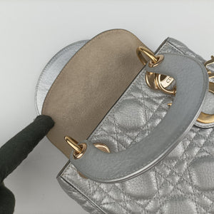 Pre-owned Christian Dior Lady Dior Silver lambskin shoulderbag | stylenewstar