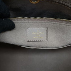 Secondhand Louis Vuitton OntheGo MM Beige Monogram Empreinte M45607 shoulderbag | stylenewstar