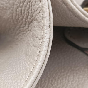 Secondhand Louis Vuitton OntheGo MM Beige Monogram Empreinte M45607 shoulderbag | stylenewstar