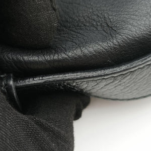 Pre-owned Yves Saint Laurent Mombasa Black Leather 132576 handbag | stylenewstar