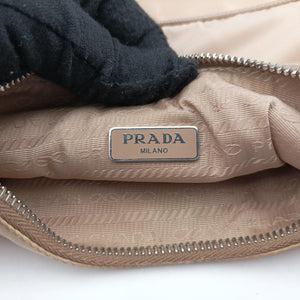 Vintage Prada Re-Edition 2005 Re-Nylon Beige nylon 1BH204 shoulderbag | stylenewstar