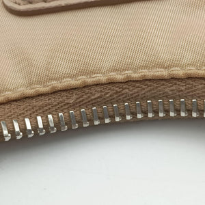 Vintage Prada Re-Edition 2005 Re-Nylon Beige nylon 1BH204 shoulderbag | stylenewstar