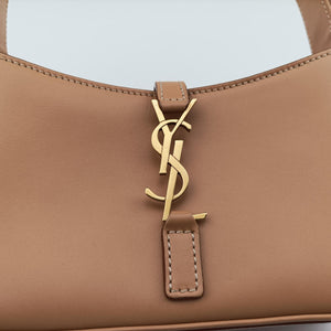 Vintage Yves Saint Laurent LE5A7Hobo Camel Leather 710318 handbag | stylenewstar