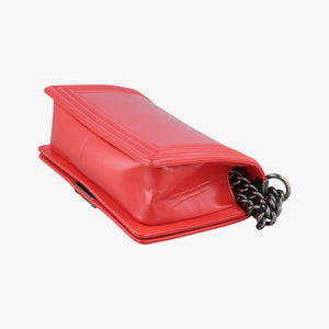 Secondhand Chanel BOY CHANEL Red Patent Leather A67086 shoulderbag | stylenewstar