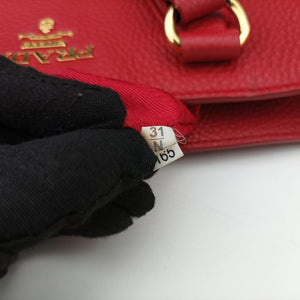 Pre-owned Prada Vitello Daino Top Handle Red Leather BN2420 handbag | stylenewstar