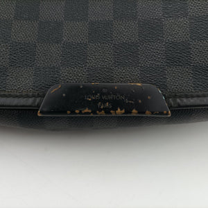 Pre-owned Louis Vuitton DANIEL MM Noir Damier GRAPHITE N58029 shoulderbag | stylenewstar