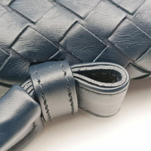 Pre-owned Bottega Veneta Intrecciato Navy lambskin handbag | stylenewstar
