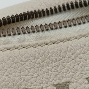 Pre-owned Gucci Print White Leather 527792 bum bag/waist bag | stylenewstar