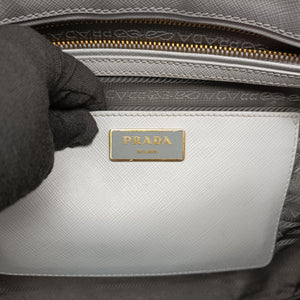 Pre-owned Prada Galleria Grey SAFFIANO Leather BN1801 shoulderbag | stylenewstar