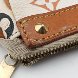 Pre-owned Louis Vuitton Pochette Accessoires white Monogram Multicolor M92649 shoulderbag | stylenewstar
