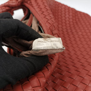 Pre-owned Bottega Veneta Intrecciato Red lambskin handbag | stylenewstar