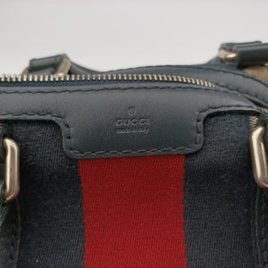 Pre-owned Gucci Sherry Line Navy×red×beige canvas×leather 247205 shoulderbag | stylenewstar