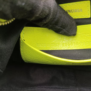 Secondhand Balenciaga Le Cagole Green lambskin shoulderbag | stylenewstar