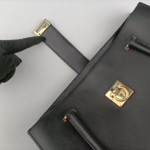 Pre-owned Ferragamo Gancini Juliet Black leather handbag | stylenewstar