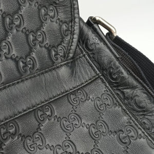 Pre-owned Gucci Guccissima Rubber Messenger Black Leather 246067 shoulderbag | stylenewstar