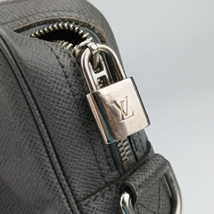 Secondhand Louis Vuitton Port Document Voyage PM Glacier Taiga M30640 handbag | stylenewstar