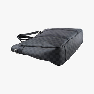 Secondhand Louis Vuitton TADAO Noir Damier Graphite N51192 shoulderbag | stylenewstar