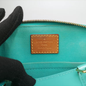 Vintage Louis Vuitton Alma BB Blue Lagon Vernis M91696 shoulderbag | stylenewstar