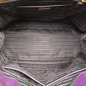 Pre-owned Prada Parabole Tote Purple patent handbag | stylenewstar
