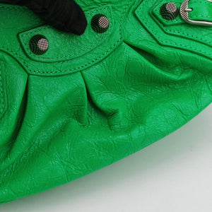 Secondhand Balenciaga Le Cagole Green lambskin shoulderbag | stylenewstar