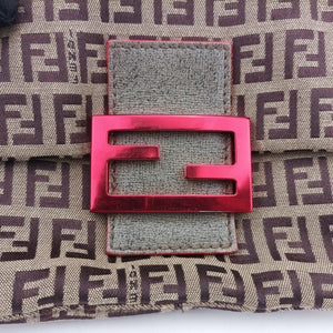 Pre-owned Fendi Baguette Camel Canvas 8BR180 handbag | stylenewstar