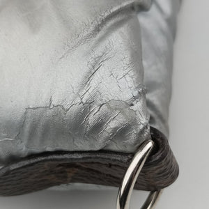 Pre-owned Louis Vuitton Maxi Multi Pochette Accessoires Silver Recycled metallic nylon M21057 shoulderbag | stylenewstar