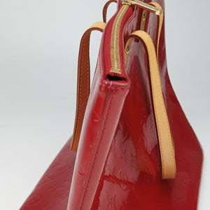 Pre-owned Louis Vuitton Bellevue GM Pomme d'Amour Vernis M93587 handbag | stylenewstar