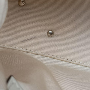 Pre-owned Valentino CANDYSTUD White Leather shoulderbag | stylenewstar