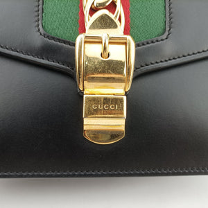 Pre-owned Gucci Sylvie Black Leather 421882 shoulderbag | stylenewstar