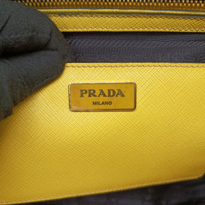 Vintage Prada Galleria Yellow SAFFIANO Leather BN2274 shoulderbag | stylenewstar