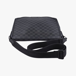 Pre-owned Louis Vuitton DANIEL MM Noir Damier GRAPHITE N58029 shoulderbag | stylenewstar