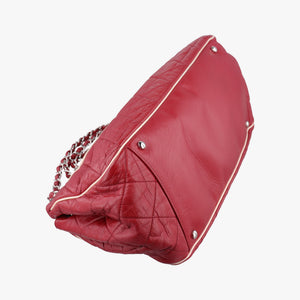 Pre-owned Chanel East West Burgundy lambskin×leather A37694 shoulderbag | stylenewstar