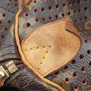 Pre-owned Louis Vuitton Speedy30 brown×Fuchsia Pink Monogram Perfo M95180 handbag | stylenewstar