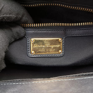 Secondhand Ferragamo Gancini Black Leather shoulderbag | stylenewstar
