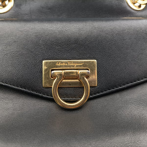 Secondhand Ferragamo Gancini Black Leather shoulderbag | stylenewstar